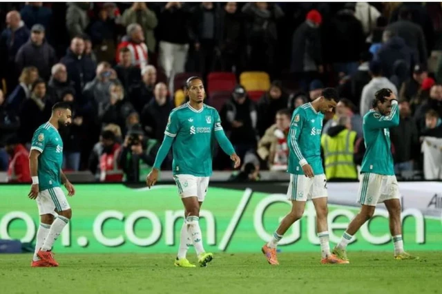 Vòng 12 Ngoại hạng Anh: Liverpool chìm trong khủng hoảng, Chelsea thăng hoa - Ảnh 2.