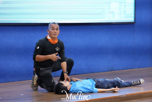 Tuổi trẻ TP.HCM sẵn sàng ra quân hỗ trợ trực tiếp người dân vùng lũ Khánh Hòa- Ảnh 7.