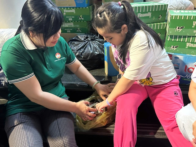 Thiếu nhi các xã, phường gửi yêu thương đến miền Trung - Ảnh 8.