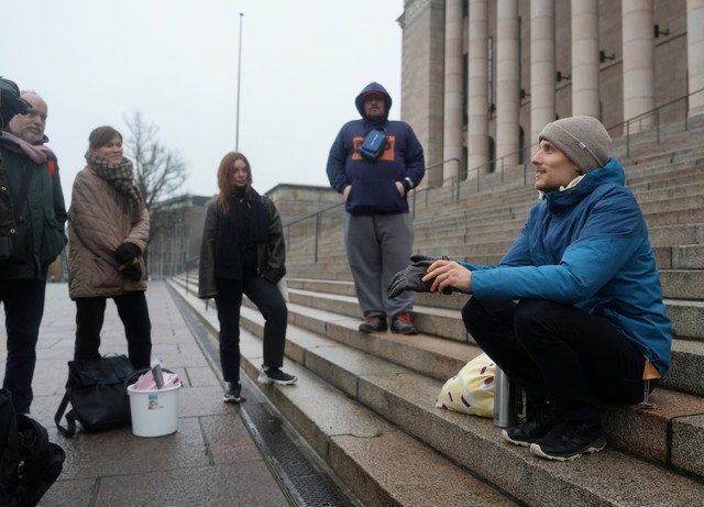 Finland clings to happiness crown as economic gloom deepens- Ảnh 1.