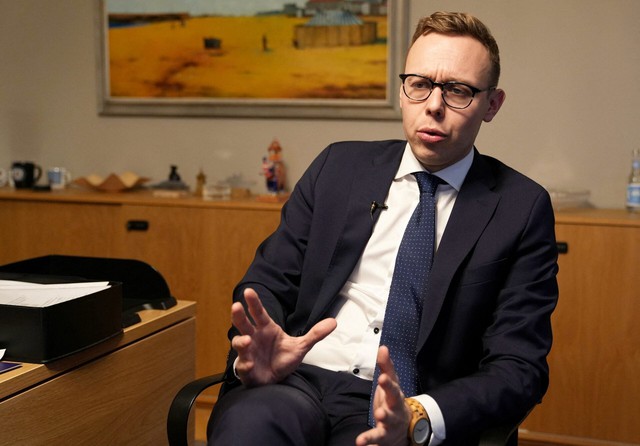 Finland clings to happiness crown as economic gloom deepens- Ảnh 4.