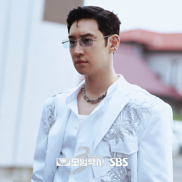 5 phim khẳng định tên tuổi của tài tử Taxi driver - Ảnh 1.