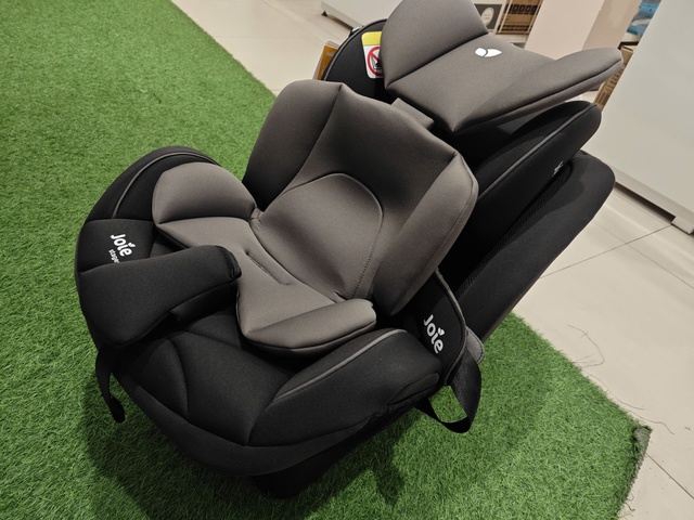 Vietnam’s child car seat market sees uneven quality, steep discounts as safety rule nears- Ảnh 3.