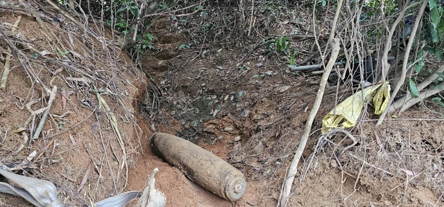 Nearly 200 residents evacuated as 227kg war-era bomb destroyed in Vietnam’s Quang Tri - Ảnh 1. Nearly 200 residents evacuated as 227kg war-era bomb destroyed in Vietnam’s Quang Tri - Ảnh 1.