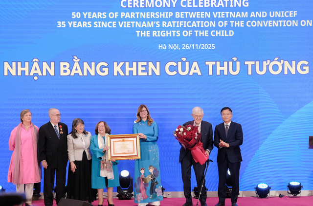 Vietnam puts children’s rights at center of national strategy: official
- Ảnh 1. Vietnam puts children’s rights at center of national strategy: official
- Ảnh 1.