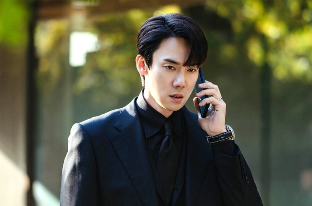 Yoo Yeon Seok hóa luật sư trong phim mới; Taeyeon kỷ niệm 10 năm hoạt động solo- Ảnh 1.