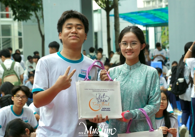 Teen Trường TH -THCS - THPT Nam Sài Gòn say mê giai điệu đờn ca tài tử- Ảnh 9. Teen Trường TH -THCS - THPT Nam Sài Gòn say mê giai điệu đờn ca tài tử- Ảnh 9.