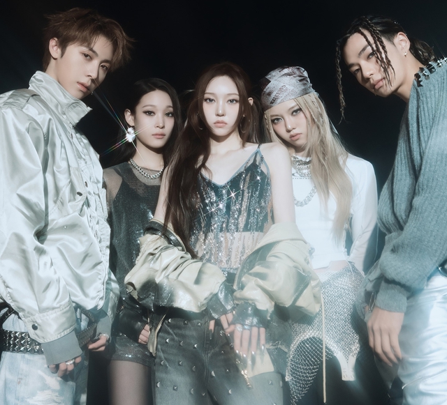 Kim Da Mi đóng phim đề tài thảm họa, TWICE lập kỷ lục mới- Ảnh 4. Kim Da Mi đóng phim đề tài thảm họa, TWICE lập kỷ lục mới- Ảnh 4.