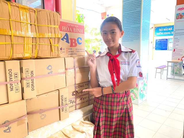 Học trò Trường THCS Tân Quý Tây cùng đóng góp Nụ cười hồng- Ảnh 2. Học trò Trường THCS Tân Quý Tây cùng đóng góp Nụ cười hồng- Ảnh 2.