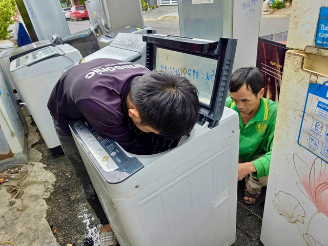People helping people: Free services aid disaster recovery in south-central Vietnam- Ảnh 6.