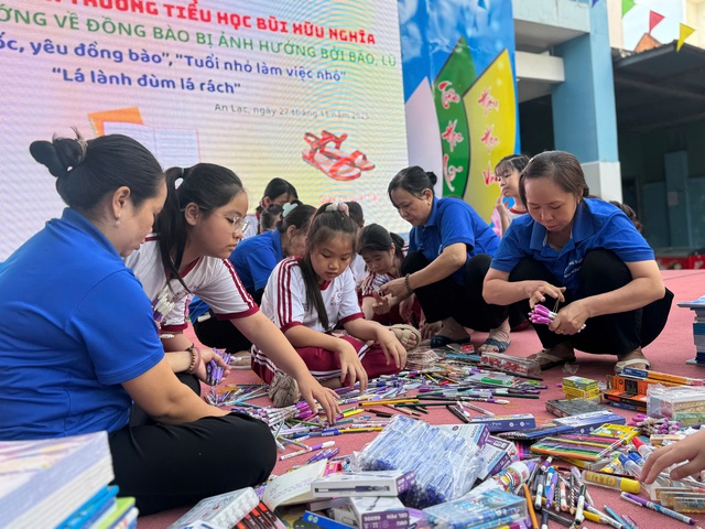 Trường tiểu học Bùi Hữu Nghĩa gửi nắng ấm đến học trò miền Trung- Ảnh 5.