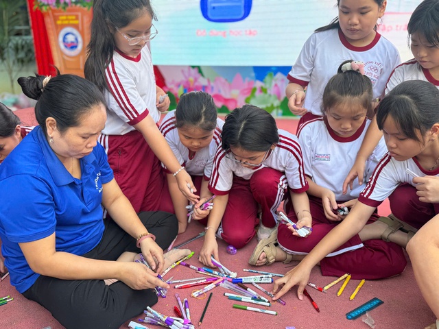 Trường tiểu học Bùi Hữu Nghĩa gửi nắng ấm đến học trò miền Trung- Ảnh 2.