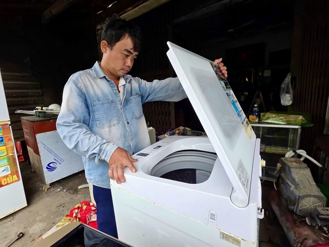 People helping people: Free services aid disaster recovery in south-central Vietnam- Ảnh 5.