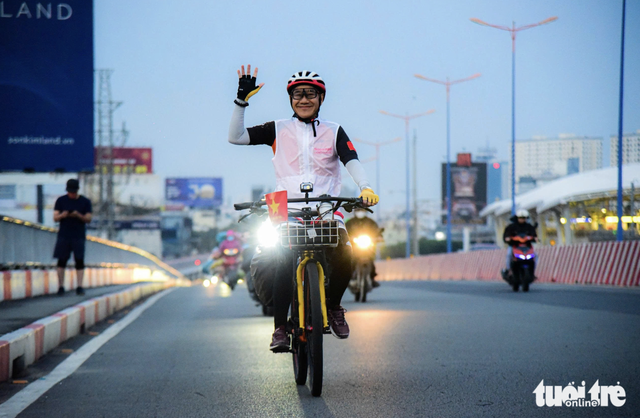 Ho Chi Minh City wakes to unusually chilly 19°C morning
- Ảnh 1.