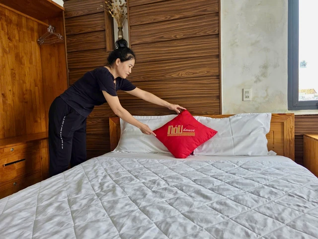 People helping people: Free services aid disaster recovery in south-central Vietnam- Ảnh 9.