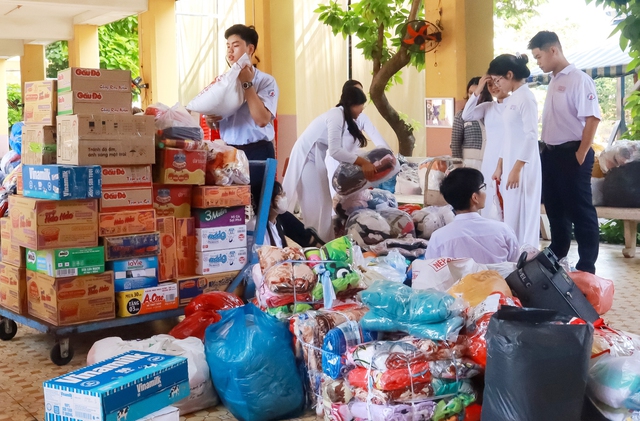 Các trường học sôi động chương trình "Nụ cười hồng - Cùng bạn đến trường"- Ảnh 5.