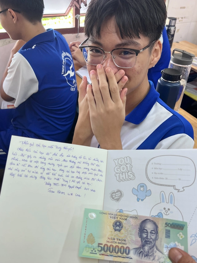 Teen Trường THCS – THPT Nguyễn Khuyến viết thư tay để động viên học sinh vùng lũ- Ảnh 3.