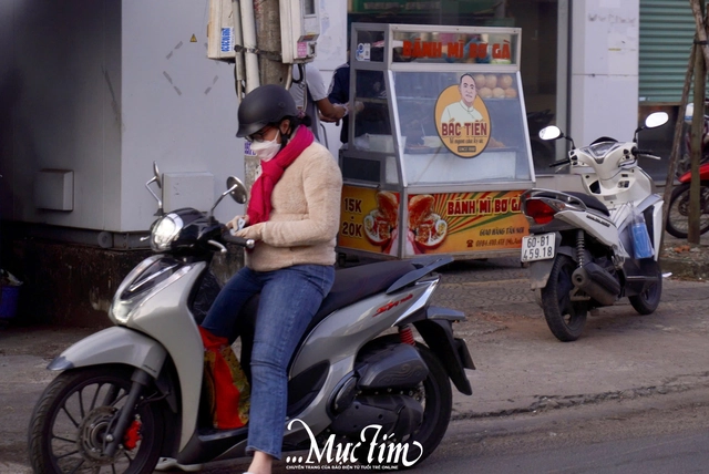 Thời tiết se lạnh, bạn trẻ TP.HCM, Đồng Nai xuống đường tận hưởng không khí- Ảnh 12. Thời tiết se lạnh, bạn trẻ TP.HCM, Đồng Nai xuống đường tận hưởng không khí- Ảnh 12.