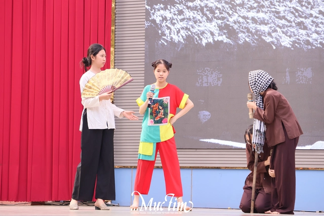 Hóa thân thành nhân vật trong trang sách, học trò Trường THPT Thủ Đức khai phá đam mê  - Ảnh 9.