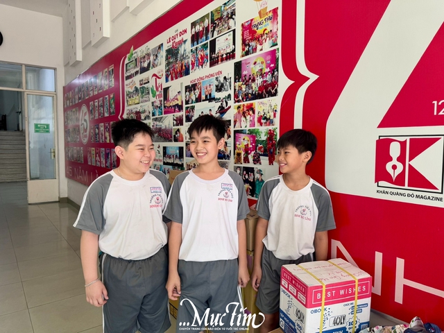 Nam sinh Trường THPT Bà Điểm vượt 18km để quyên góp dụng cụ học tập cho học trò vùng lũ ở miền Trung - Ảnh 6.