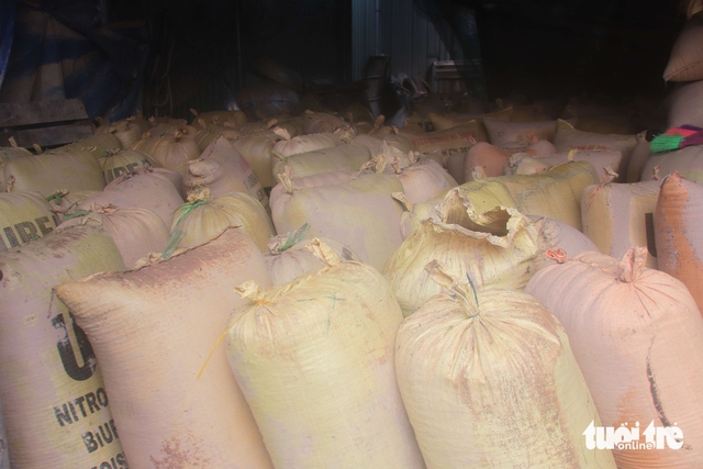 Rice traders in Da Nang struggle after last week’s floods as new heavy rains hit- Ảnh 2.