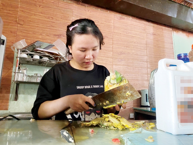 Làm nhiều việc để được đến trường - Ảnh 4.