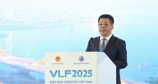 Vietnam plans to expand logistics sector amid strong trade, FDI - Ảnh 1. Vietnam plans to expand logistics sector amid strong trade, FDI - Ảnh 1.