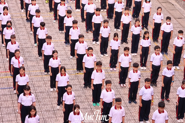 Hừng hực khí thế đồng diễn võ nhạc Vovinam tại các trường THPT ở TP.HCM- Ảnh 5. Hừng hực khí thế đồng diễn võ nhạc Vovinam tại các trường THPT ở TP.HCM- Ảnh 5.