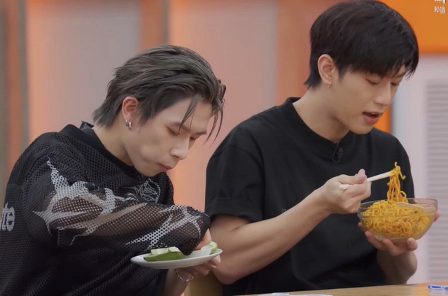 Trước thềm công diễn 4, các tân binh toàn năng đồng loạt đổ bệnh- Ảnh 2.