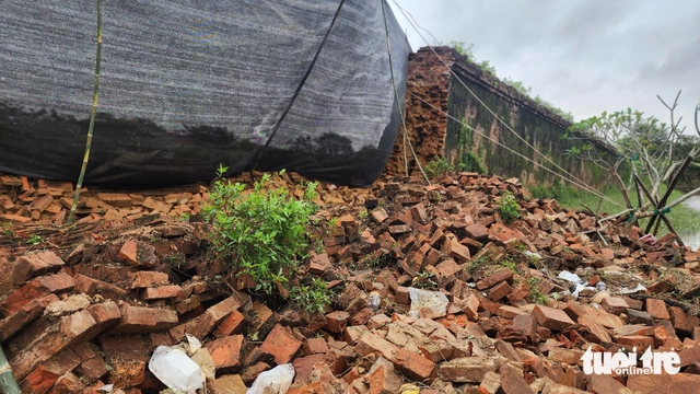 Flood topples 15-meter section of Vietnam’s Hue Imperial Citadel wall - Ảnh 4. Flood topples 15-meter section of Vietnam’s Hue Imperial Citadel wall - Ảnh 4.
