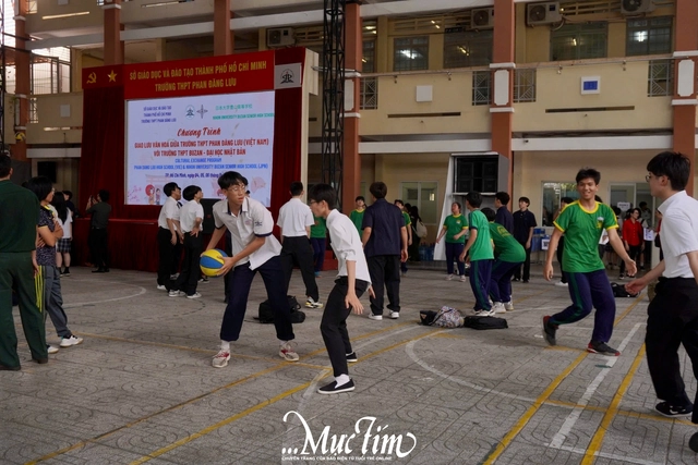 Teen Nhật Bản trải nghiệm văn hoá Việt tại Trường THPT Phan Đăng Lưu - Ảnh 13.