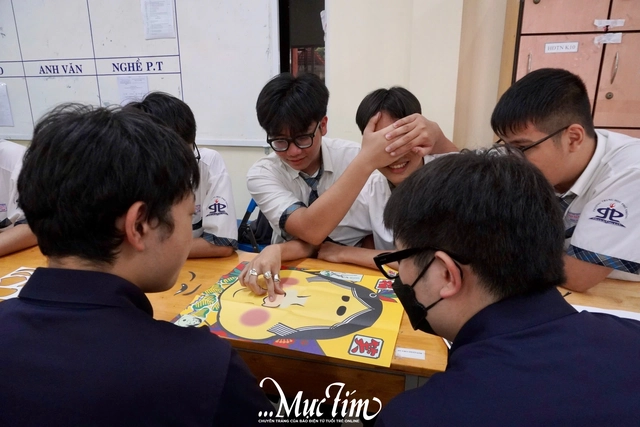 Teen Nhật Bản trải nghiệm văn hoá Việt tại Trường THPT Phan Đăng Lưu - Ảnh 10.