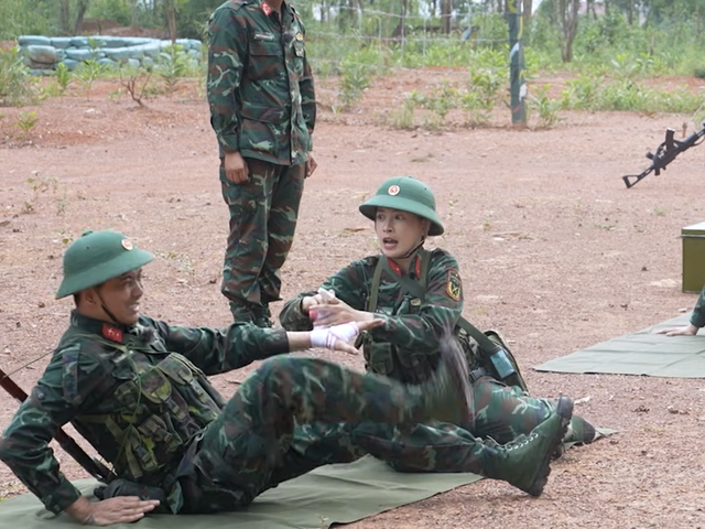 Sao nhập ngũ tập 14: Diệu Nhi, Hậu Hoàng áp lực khi cứu thương - Ảnh 2. Sao nhập ngũ tập 14: Diệu Nhi, Hậu Hoàng áp lực khi cứu thương - Ảnh 2.