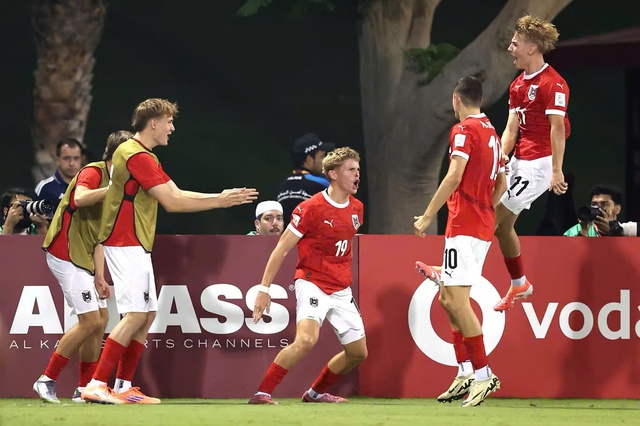 U17 World Cup 2025: Pháp và Uzbekistan khởi đầu thuận lợi- Ảnh 2. U17 World Cup 2025: Pháp và Uzbekistan khởi đầu thuận lợi- Ảnh 2.