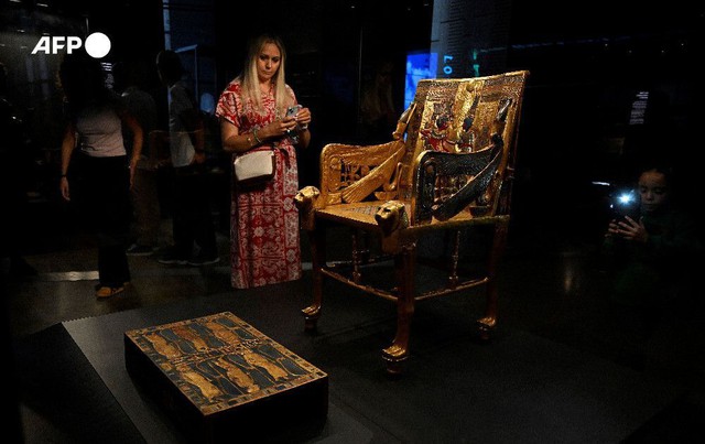 King Tut's collection displayed for first time at Egypt's grand museum- Ảnh 5.