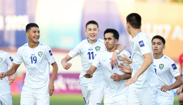 U17 World Cup 2025: Pháp và Uzbekistan khởi đầu thuận lợi- Ảnh 1. U17 World Cup 2025: Pháp và Uzbekistan khởi đầu thuận lợi- Ảnh 1.