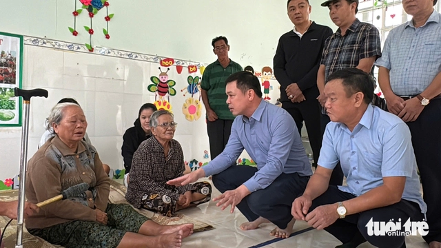 Gió và mưa bão Kalmaegi đã ảnh hưởng trên đất liền, dự báo bão vào bờ sớm hơn - Ảnh 2.