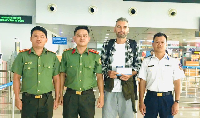 Ukrainian Embassy thanks Vietnam for helping citizen return home safely- Ảnh 1. Ukrainian Embassy thanks Vietnam for helping citizen return home safely- Ảnh 1.