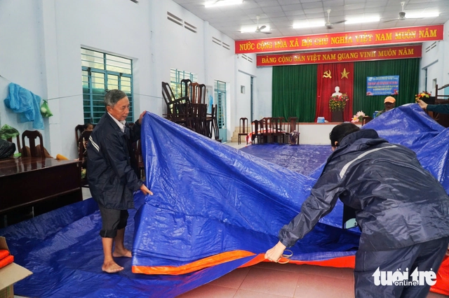 Gió và mưa bão Kalmaegi đã ảnh hưởng trên đất liền, dự báo bão vào bờ sớm hơn - Ảnh 6.