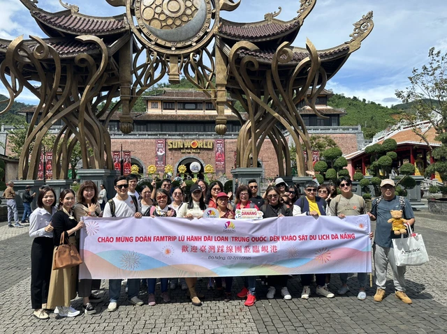 21 Taiwanese travel companies explore popular destinations in Da Nang - Ảnh 1.