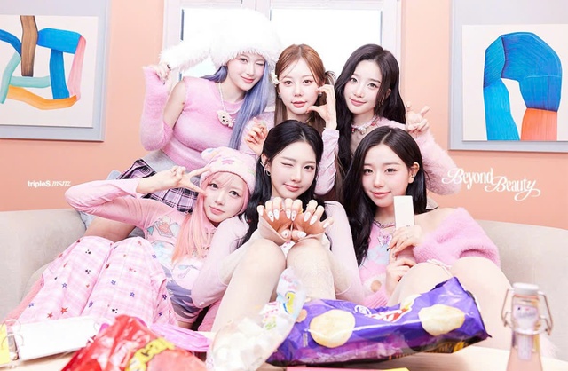 Các nhóm nhạc nữ TripleS, fromis_9 đồng loạt trở lại - Ảnh 1.