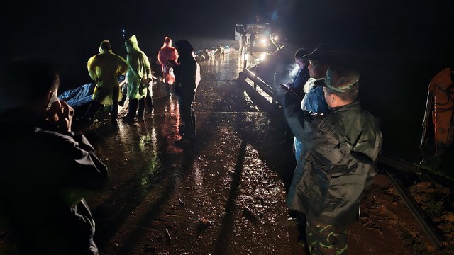 70 families evacuated over risk of dam collapse in Vietnam’s Lam Dong - Ảnh 3.