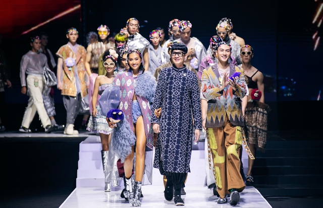 9 int’l designers to showcase collections at Vietnam Fashion Week - Ảnh 1.