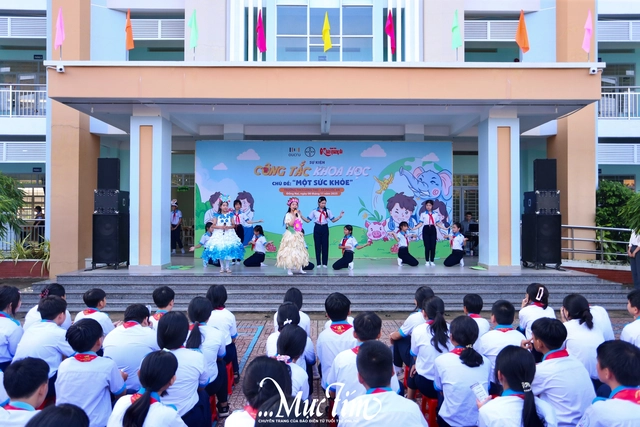 Học trò Trường THCS Long Thọ hào hứng 'chat với nhà khoa học'- Ảnh 2.