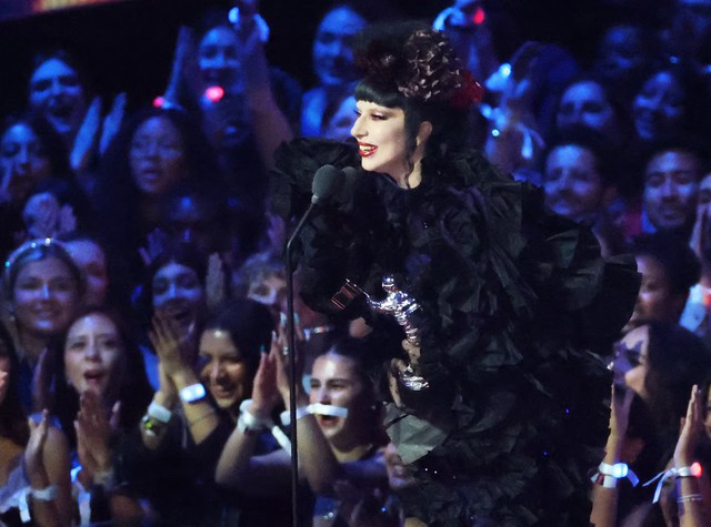 Kendrick Lamar, Lady Gaga lead 2026 Grammy nominations - Ảnh 2.