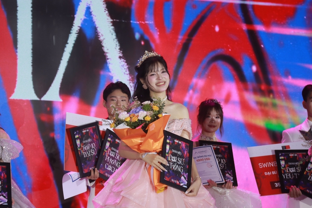 Nữ sinh chuyên văn đạt 1560 SAT là tân Đại sứ Ams 2025- Ảnh 1.