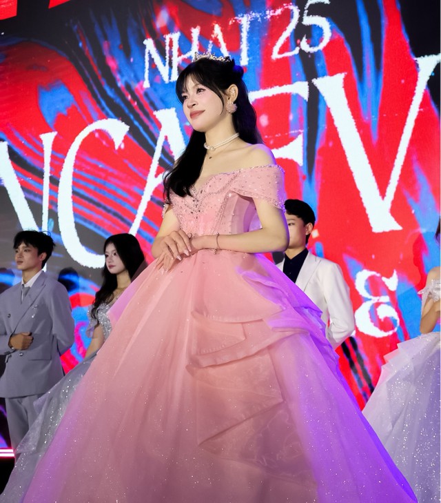 Nữ sinh chuyên văn đạt 1560 SAT là tân Đại sứ Ams 2025- Ảnh 3.