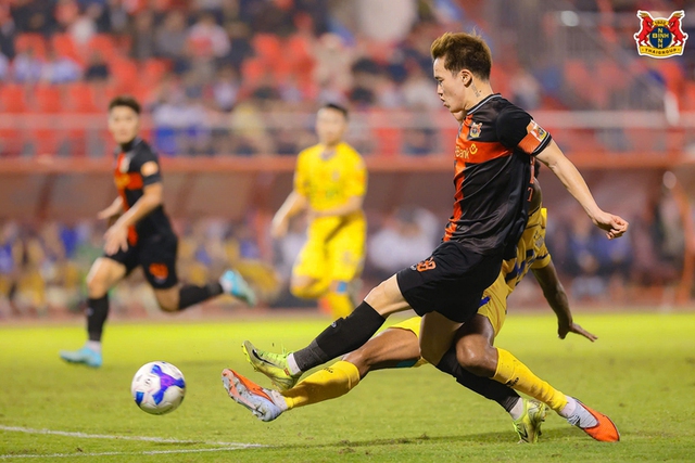 Trực tiếp V-League 1: Công An TP.HCM gặp Ninh Bình - Ảnh 1.