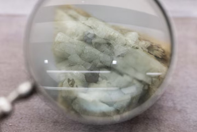 'Slow' EU to unveil plan for cutting raw materials' reliance on China - Ảnh 1.