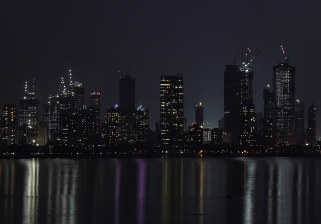 India's stellar growth, low inflation raise questions over rate cuts- Ảnh 1.